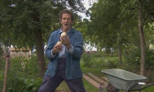 Read more about the article Gardeners World episode 25 2015