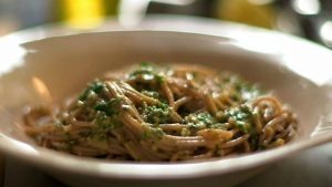 Spelt Spaghetti with olives and anchovies