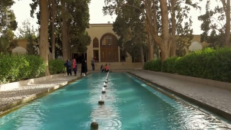 Read more about the article Gardens Near and Far ep. 4 – Bagh-e Fin, Iran