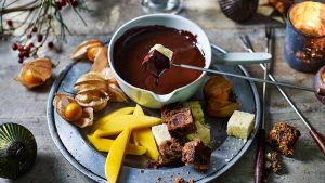 Chocolate, orange and spice fondue