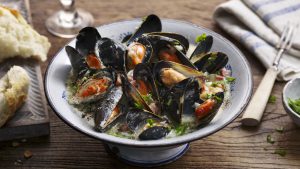Mussels with poulette sauce