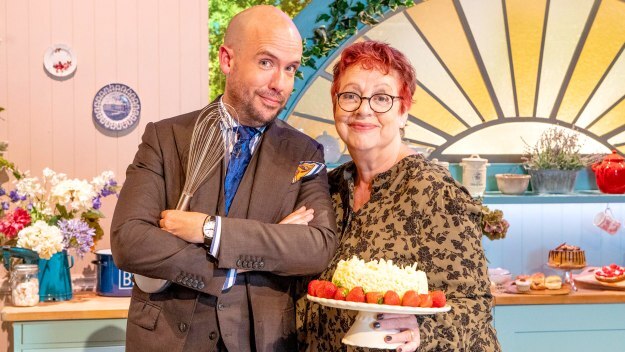 Great British Bake Off - An Extra Slice - episode 1 2022