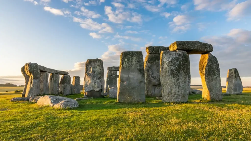 The Flying Archaeologist episode 1 - Stonehenge